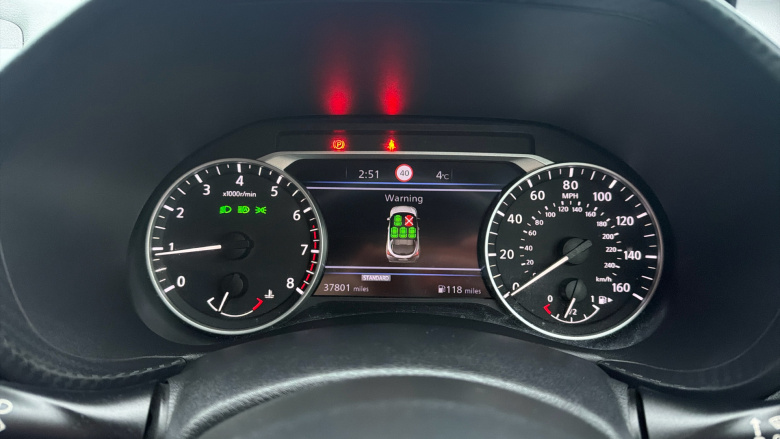 Nissan Juke 1.0 DiG-T 114 N-Connecta 5dr Petrol Hatchback